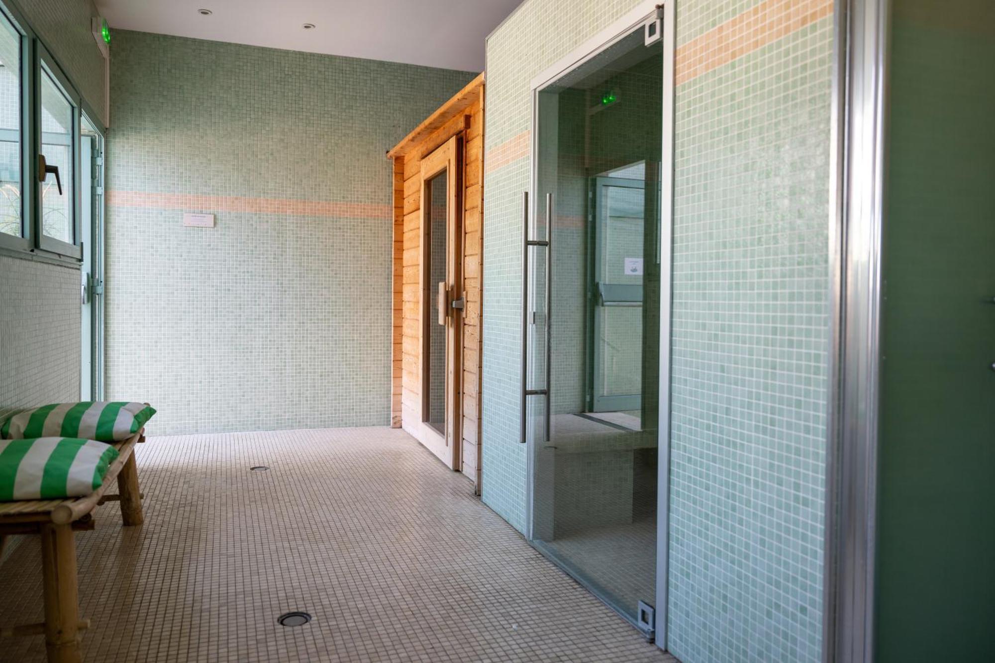 לאקאנו Boutique Hotel La Baignoire מראה חיצוני תמונה